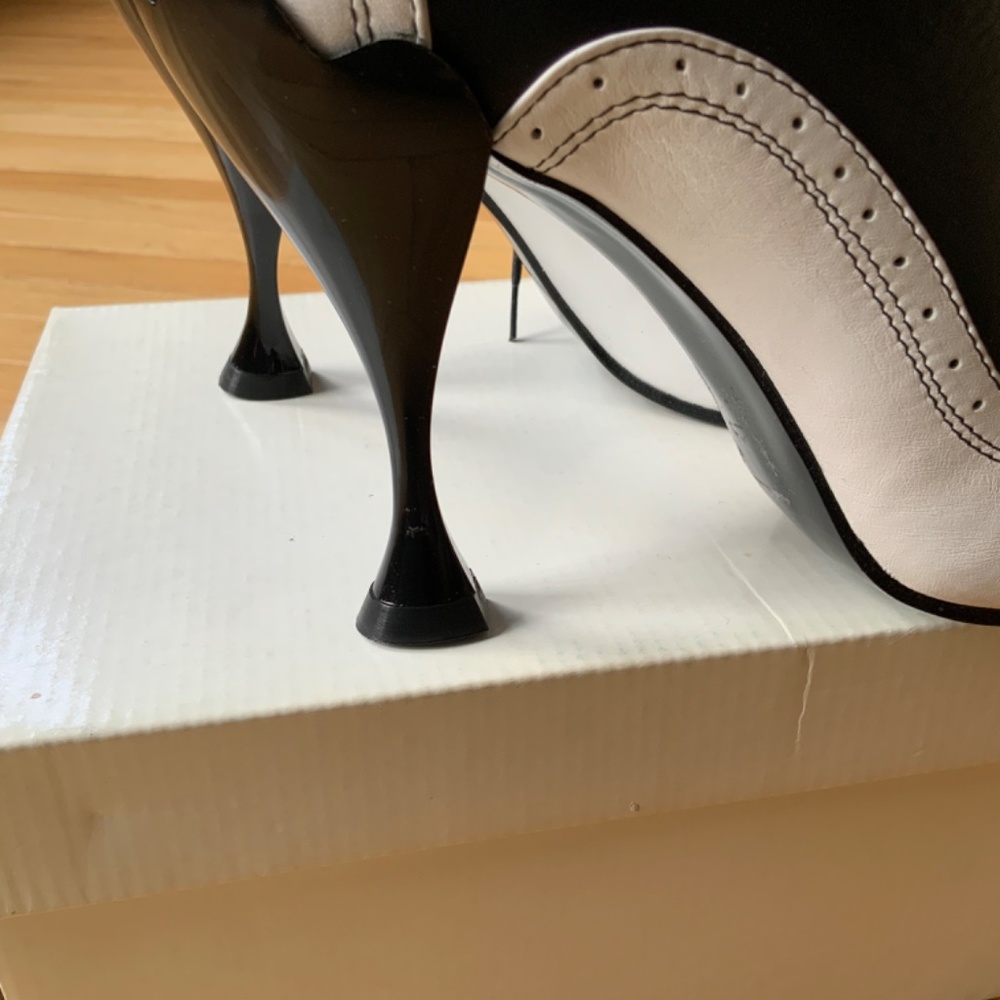 John Fluevog Mansfield Black White & Blue Leather Shoe Size 9 worn once indoors - Picture 14 of 15